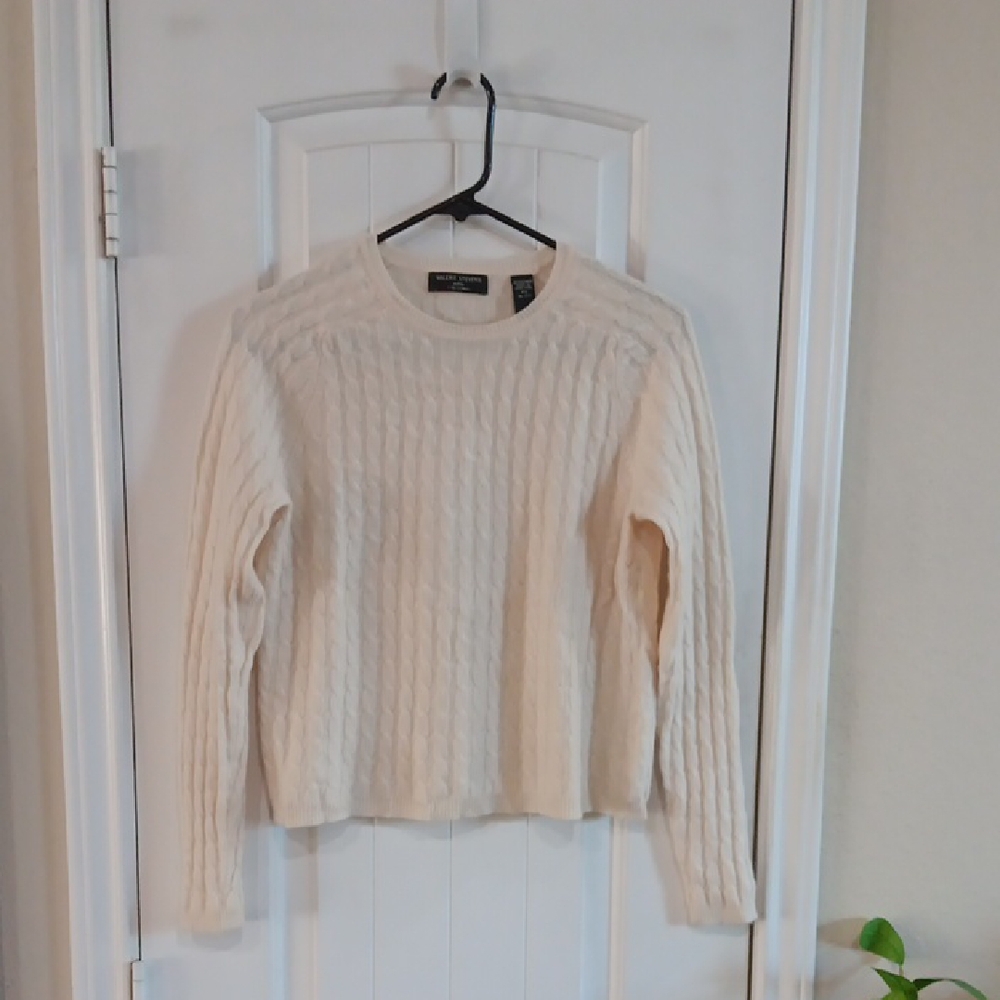 Valerie Stevens Ivory 2-PLY Cashmere Cable Knit Sweater Hong Kong